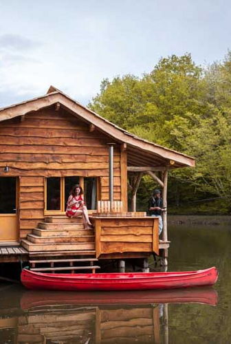 Cabane sur l'eau en Dordogne