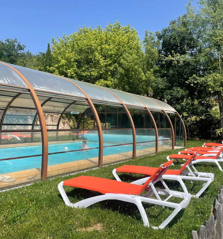 Piscine et transat